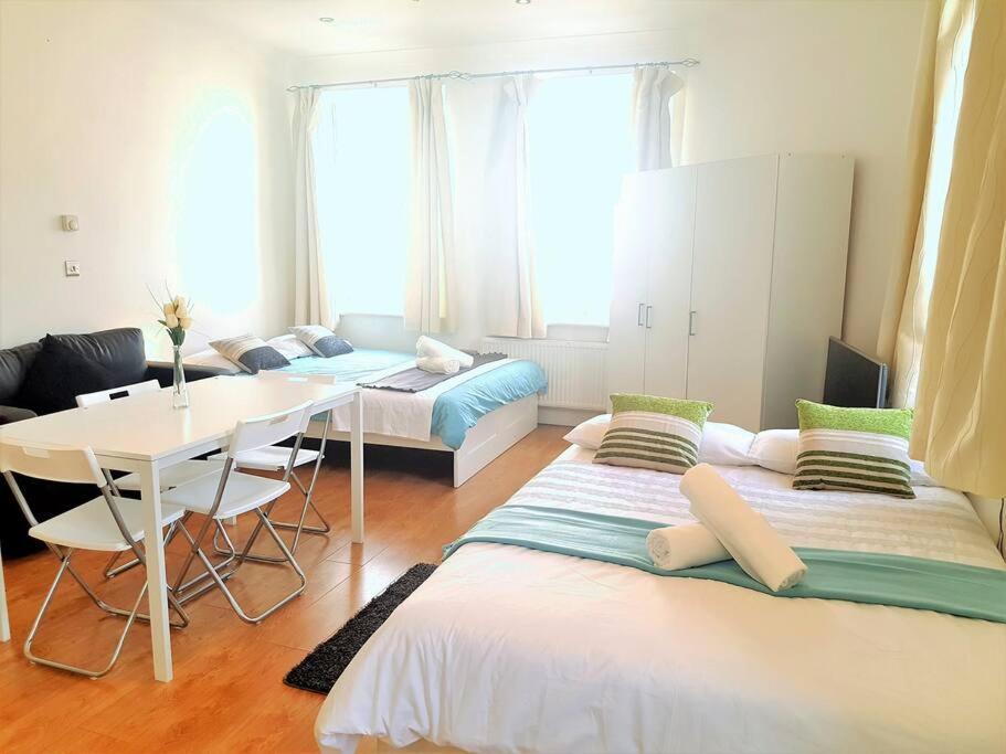Excellent Studio Flat In Londen Buitenkant foto