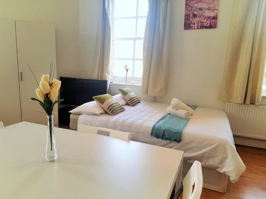 Excellent Studio Flat In Londen Buitenkant foto